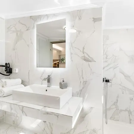 Luxury In With Stunning Views ヴィラ