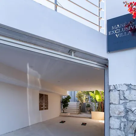 Luxury Villa- Sleeps 6 - Views Pool Hot Tub Villa Nikiana