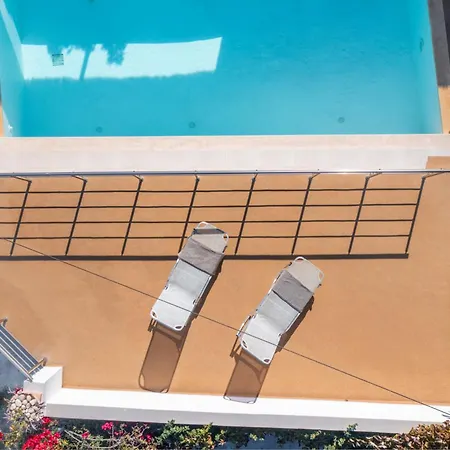 Luxury Villa- Sleeps 6 - Views Pool Hot Tub Villa *