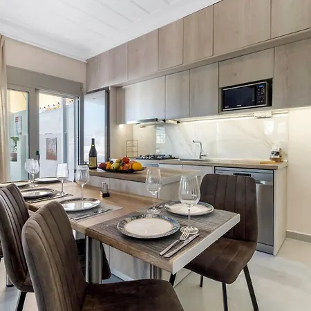 Villa Luxury Villa- Sleeps 6 - Views Pool Hot Tub