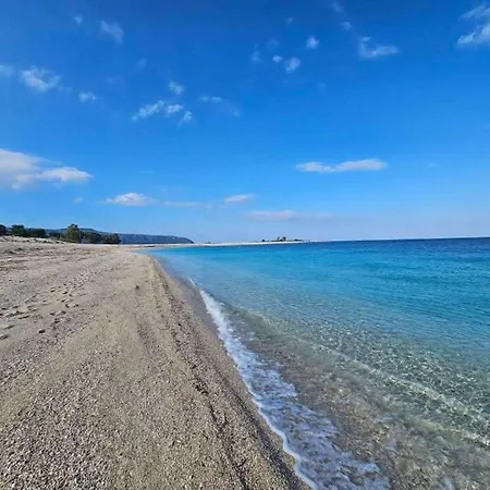 Luxury Villa- Sleeps 6 - Views Pool Hot Tub Villa *