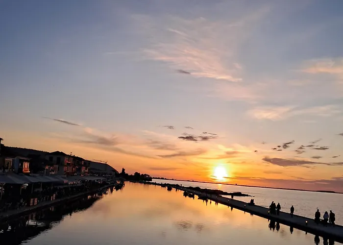 Luxury In With Stunning Views * Nikiana